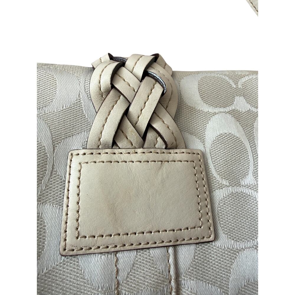 Vintage COACH Soho 6314 White Signature Jacquard Leather Braid Buckle Y2K Flap - Picture 10 of 16